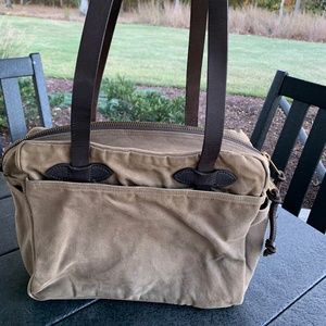 Filson rugged twill zippered tote bag Tan